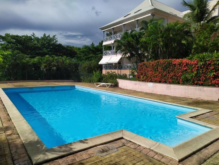 Charmant Appartement En Bord De Mer Avec Piscine Gourbeyre Exterior photo